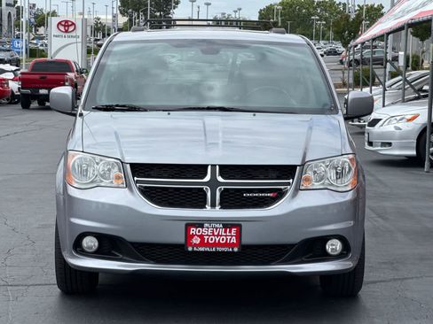 Used 2019 Dodge Grand Caravan SXT FWD image 10