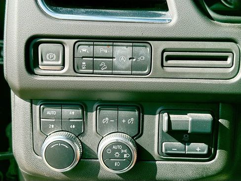 Used 2021 GMC Yukon AT4 w/ LPO, Illumination Package AWD/4WD image 20