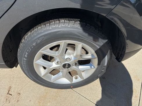 Used 2023 Kia Soul LX w/ LX Technology Package image 12