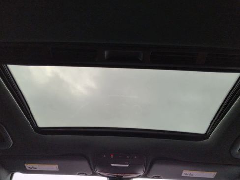 Used 2019 Mercedes-Benz C 300 4MATIC Sedan image 23