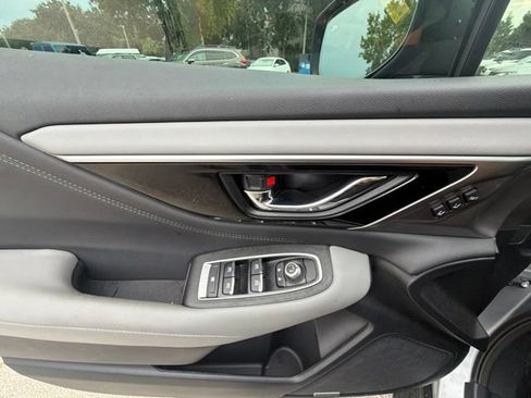 Used 2025 Subaru Outback Limited AWD/4WD image 3
