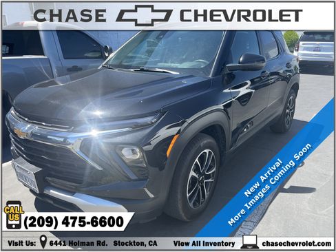 Used 2024 Chevrolet TrailBlazer LT w/ LT Cold Weather Package FWD image 1