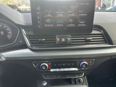 Used 2025 Audi Q5 2.0T Premium image 8
