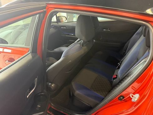 Used 2020 Toyota C-HR XLE FWD image 11