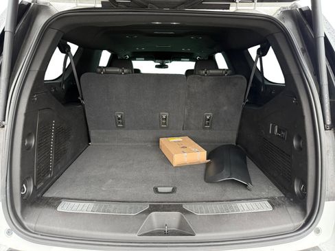 Used 2021 GMC Yukon XL Denali image 17