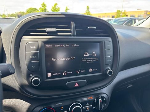Used 2025 Kia Soul LX w/ LX Technology Package FWD image 20