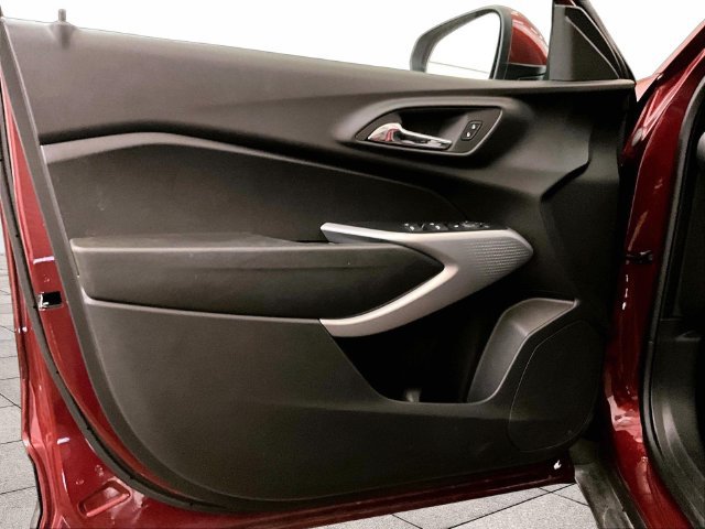 Used 2024 Chevrolet Trax LS w/ LS Convenience Package FWD image 21