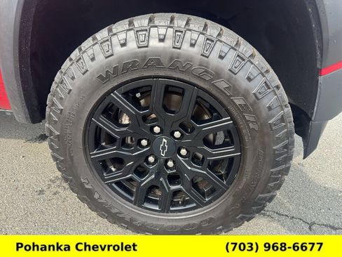 Used 2023 Chevrolet Colorado Trail Boss w/ Technology Package AWD/4WD image 30