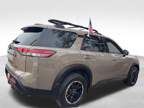 Used 2024 Nissan Pathfinder Rock Creek image 10