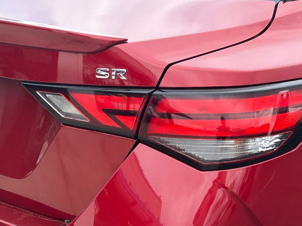 Used 2020 Nissan Sentra SR FWD image 5
