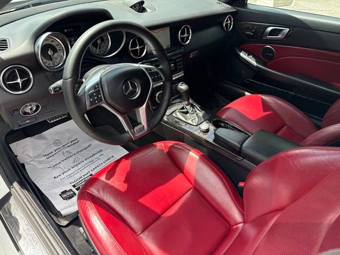 Used 2015 Mercedes-Benz SLK 250 image 9