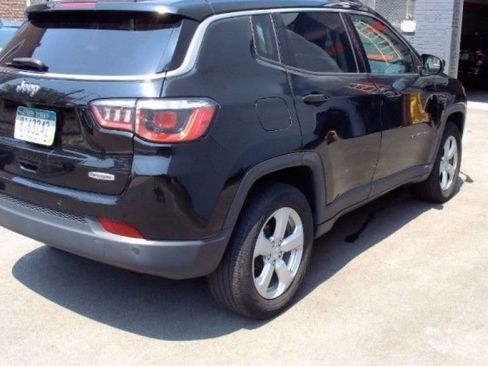 Used 2018 Jeep Compass Latitude w/ Safe & Security Group AWD/4WD image 6
