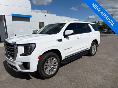 Used 2024 GMC Yukon SLT w/ SLT Luxury Package