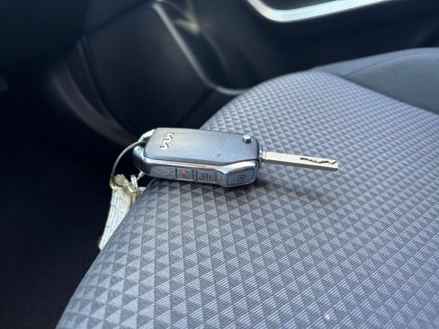 Used 2025 Kia Soul LX w/ LX Technology Package FWD image 21