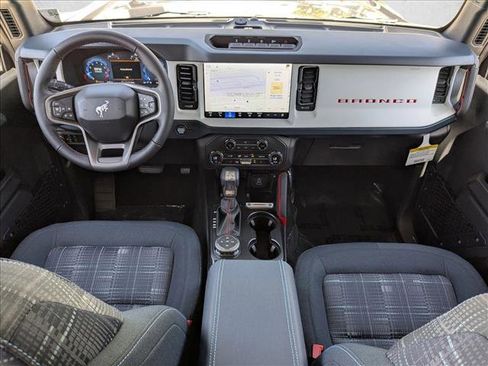New 2026 Ford Bronco Heritage Edition AWD/4WD image 15