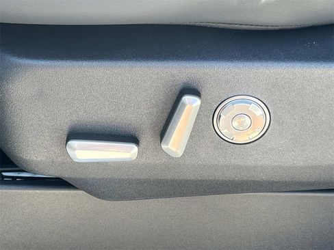 New 2025 Lincoln Navigator Reserve w/ Jet Appearance Package image 11