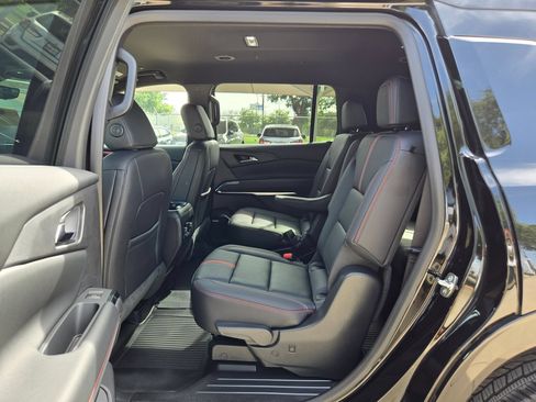 Certified 2026 Chevrolet Traverse RS FWD image 20