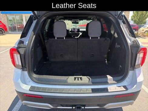 Used 2025 Ford Explorer Platinum w/ LUX Leather Package AWD/4WD image 9