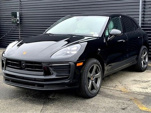 New 2025 Porsche Macan image 1