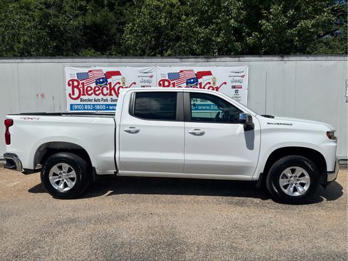 Used 2020 Chevrolet Silverado 1500 LT w/ All-Star Edition AWD/4WD image 2