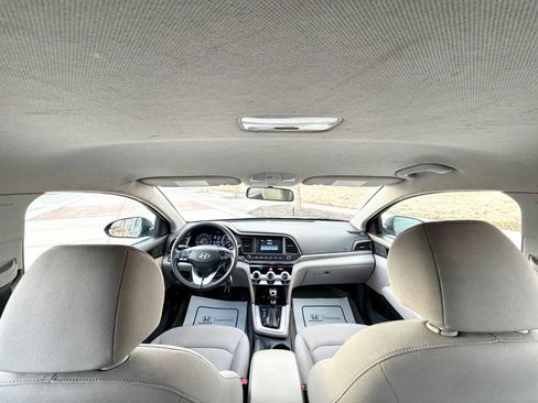 Used 2019 Hyundai Elantra SE image 20