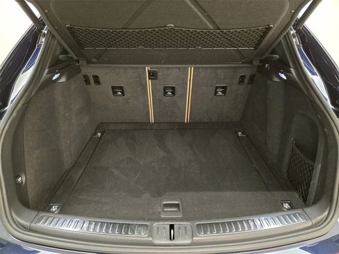 Used 2020 Porsche Macan image 25