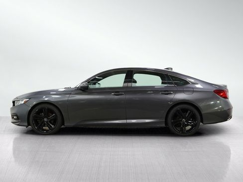 Used 2019 Honda Accord Sport image 2