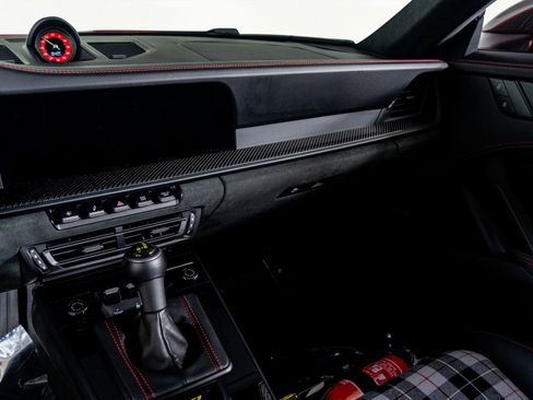 Used 2022 Porsche 911 GT3 image 35