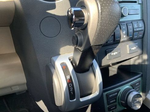 Used 2011 Honda Pilot Touring image 24