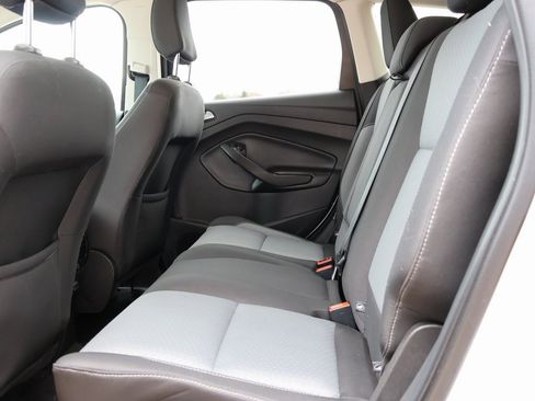 Used 2018 Ford Escape SE image 18