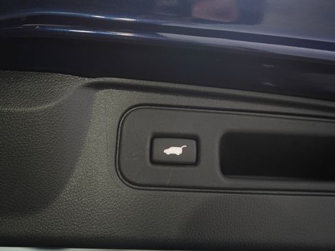 Used 2023 Honda Passport EX-L image 11