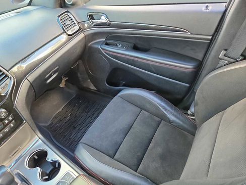 Used 2021 Jeep Grand Cherokee Trailhawk w/ Premium Lighting Group image 14