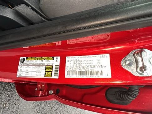 Used 2025 Toyota Tacoma TRD Sport AWD/4WD image 41