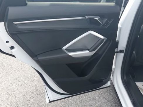 Used 2025 Audi Q3 2.0T Premium image 23