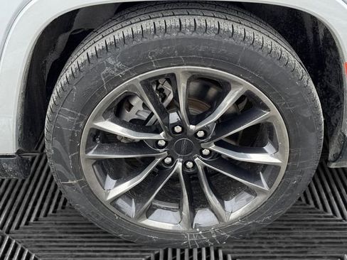 Certified 2025 Jeep Grand Wagoneer Series II Obsidian w/ Quick Order Packagew 28T AWD/4WD image 10