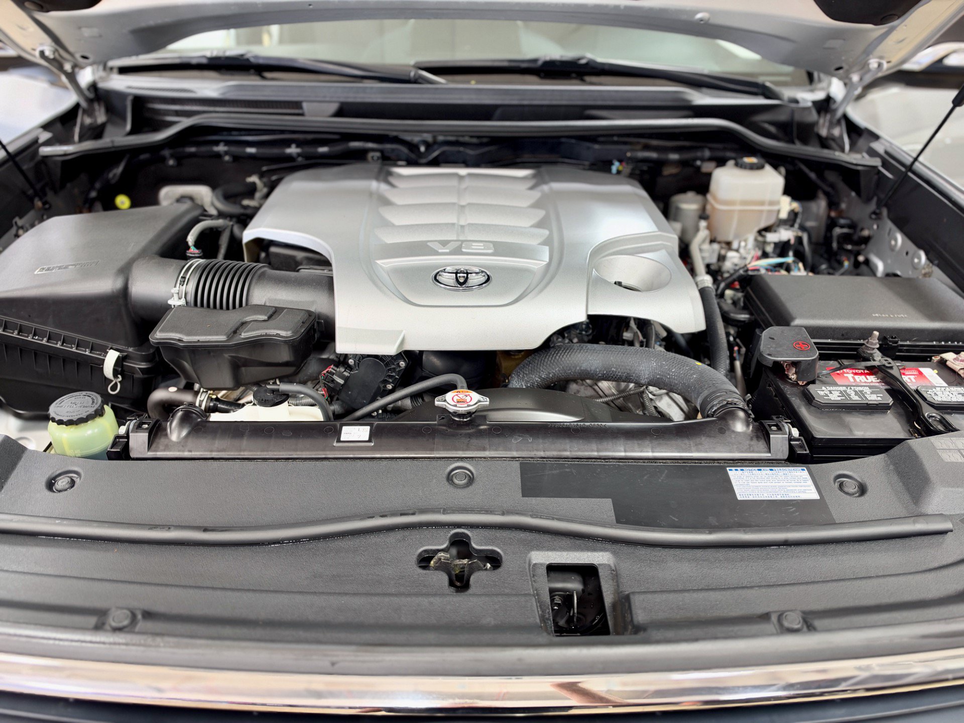 Used 2021 Toyota Land Cruiser Heritage Edition AWD/4WD image 30