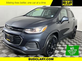 Used 2022 Chevrolet Trax LT w/ Premium Seat Package image 1