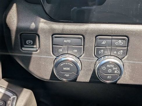Used 2024 GMC Sierra 1500 SLT w/ SLT Premium Plus Package AWD/4WD image 25