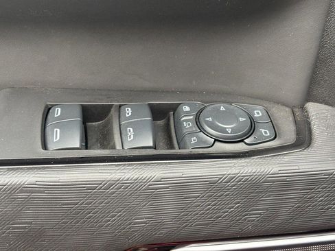 Used 2025 GMC Sierra 2500 AT4X image 17