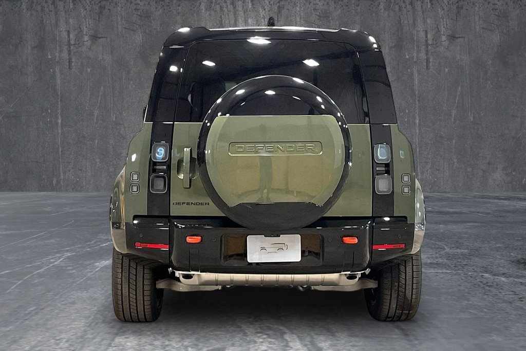 New 2026 Land Rover Defender 110 X AWD/4WD image 4
