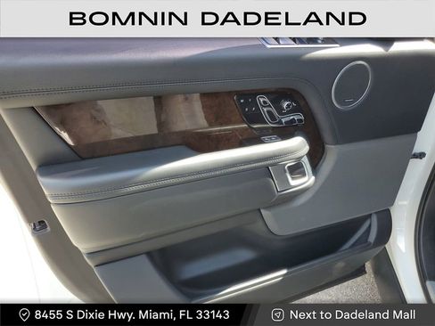 Used 2020 Land Rover Range Rover HSE image 14