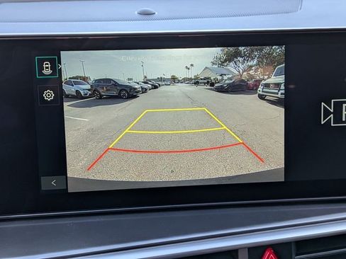 New 2026 Kia Sorento LX FWD image 23