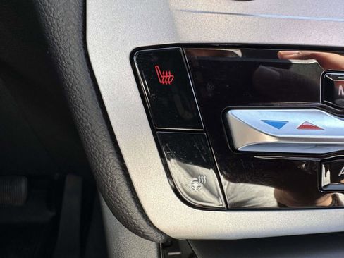 Certified 2022 Ford Explorer XLT w/ Equipment Group 202A image 25