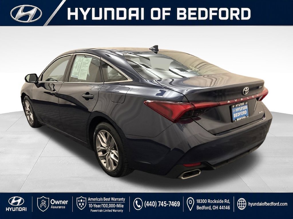Used 2019 Toyota Avalon XLE w/ Moonroof Package FWD image 8