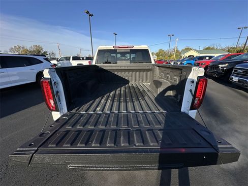 Used 2024 GMC Sierra 1500 SLT w/ SLT Premium Plus Package image 23