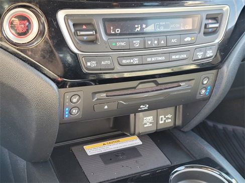 Used 2022 Honda Pilot Elite image 23