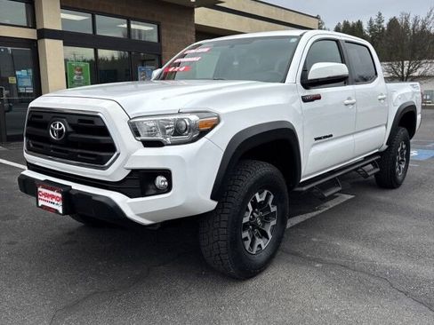 Used 2016 Toyota Tacoma TRD Off-Road w/ Towing Package image 1