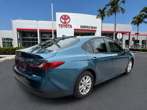 Used 2025 Toyota Camry LE FWD image 10