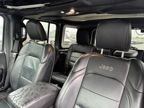 Used 2019 Jeep Wrangler Unlimited Sahara w/ Quick Order Package 24M Moab AWD/4WD image 26