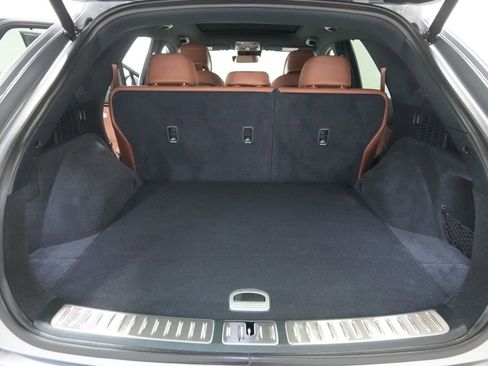 Used 2023 Genesis GV70 2.5T w/ Advanced Package image 28